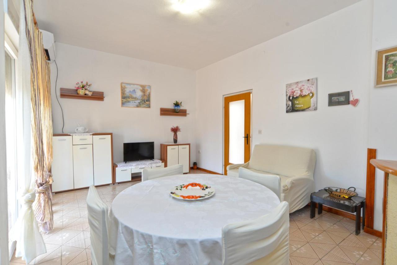 Apartment Silvio 1779 Banjole Exterior photo