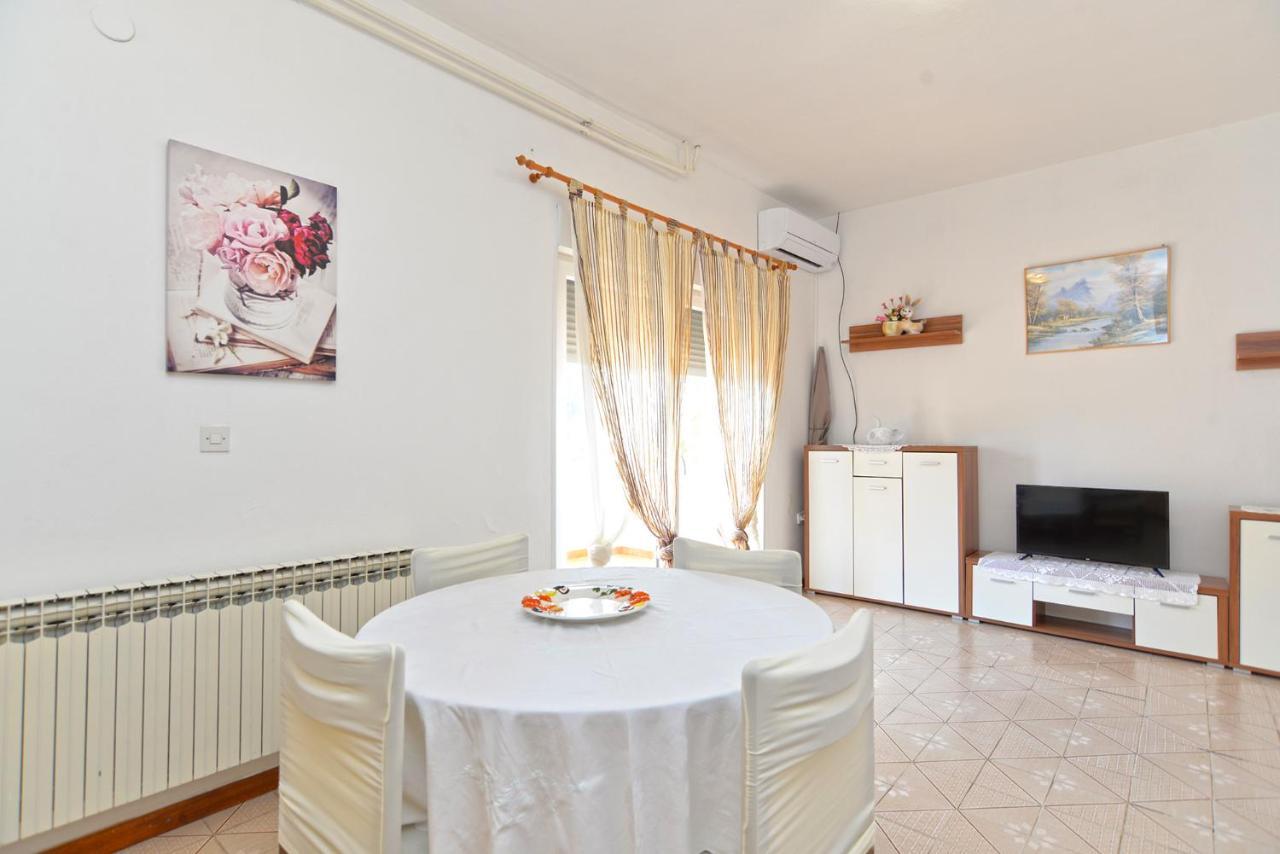 Apartment Silvio 1779 Banjole Exterior photo